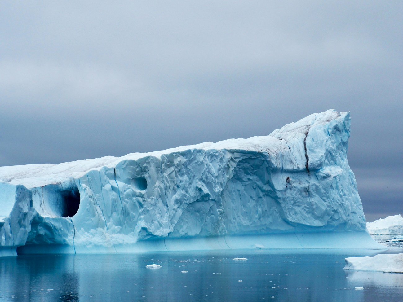 Navigating the Iceberg of AI-Driven Transformational Change