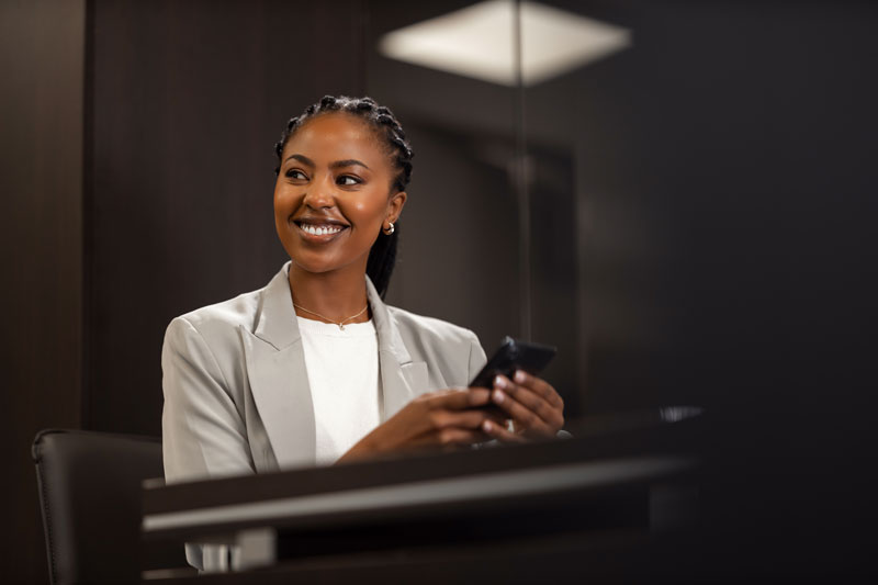 african-businesswoman-in-the-office-2024-11-25-15-14-56-utc(1)